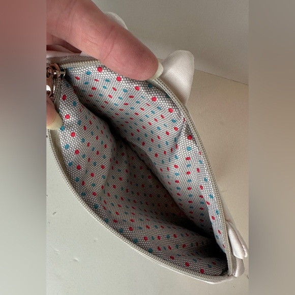 Dimensional Black & White Cat Zipper Pen Case Makeup Pouch Pencil Bag - Picture 3 of 5